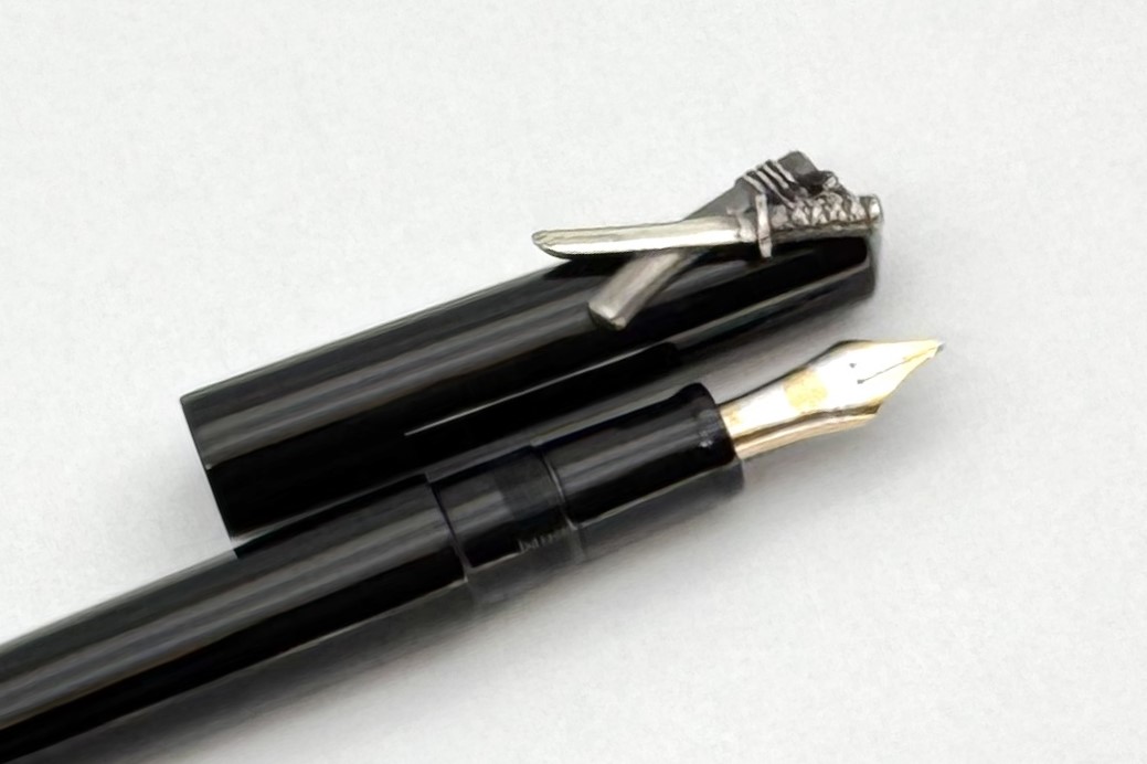 NakayaPiccoloLongWriterKuroRoiroFPFumigatedSmallSwordStopper_F